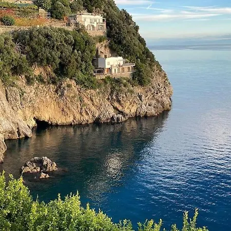 Felicity: Breathtaking View On Mediterranean Sea Apartment Maiori